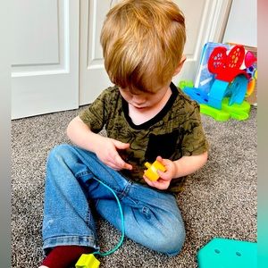 IN SEARCH OF NEWBORN. AND 0-3 m boy clothes! Make me a bundle and send an offer!